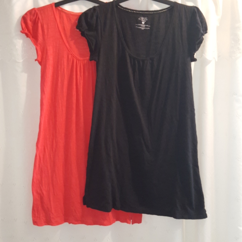 2 sleep shirts Victoria's Secret Size M